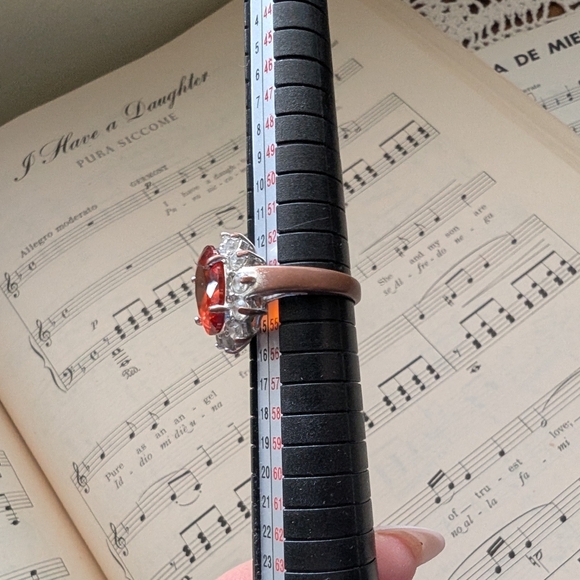 Elegant Silver and Orange Gemstone Ring Size 7 - Picture 3 of 8